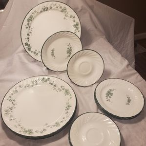 18 Piece Lot Corelle Callaway Green Ivy Dinnerware